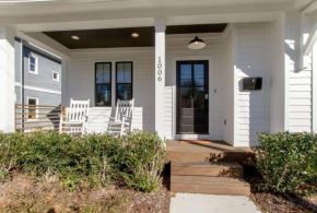 Downtown Luxury Home Great for Big Groups